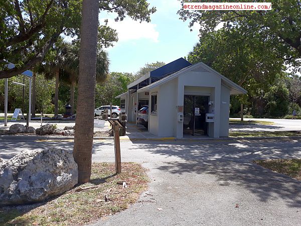 Click To Enlarge Cape Florida Lighthouse Key Biscayne Miami Florida Review Pic! Cape Florida Lighthouse Key Biscayne Miami Florida Review Pic!